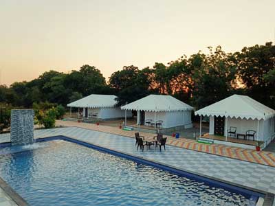luxury-safari-camp